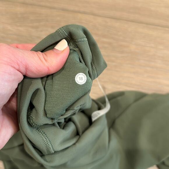 LULULEMON Green Twill Align High Rise Active Workout Leggings Size 18 - Picture 9 of 11